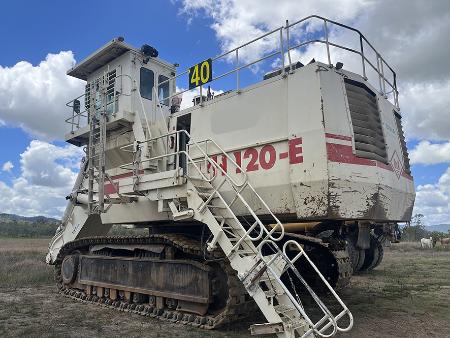 Image of 2001 Terex RH120E Excavator