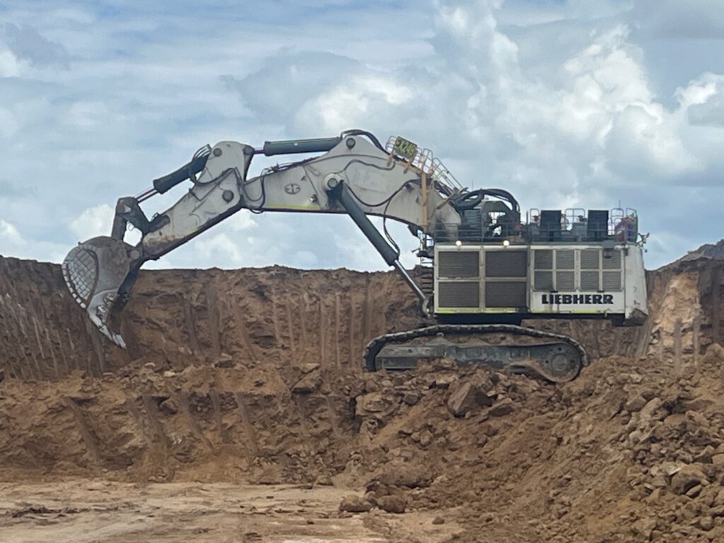 Image of Liebherr R996B Excavator