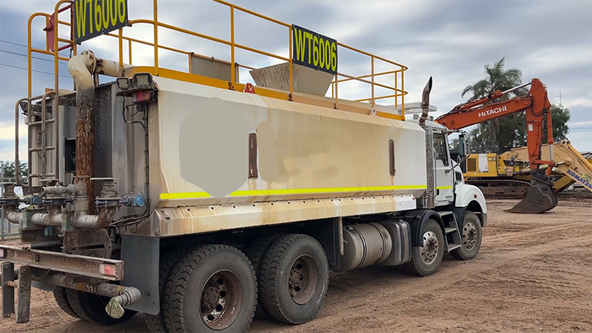 Image of 2013 Mack Metro Liner 8×4 Water Truck